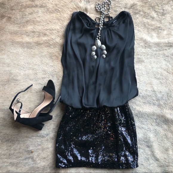 🚨All 3 for 1 🚨Dresses White & Black Dresses - Picture 2 of 8